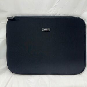 Tumi T-Pass Business Class Zip top Laptop Sleeve Black Neoprene